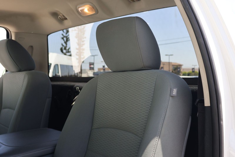 Ram 1500 Vehicle Full-screen Gallery Image 17