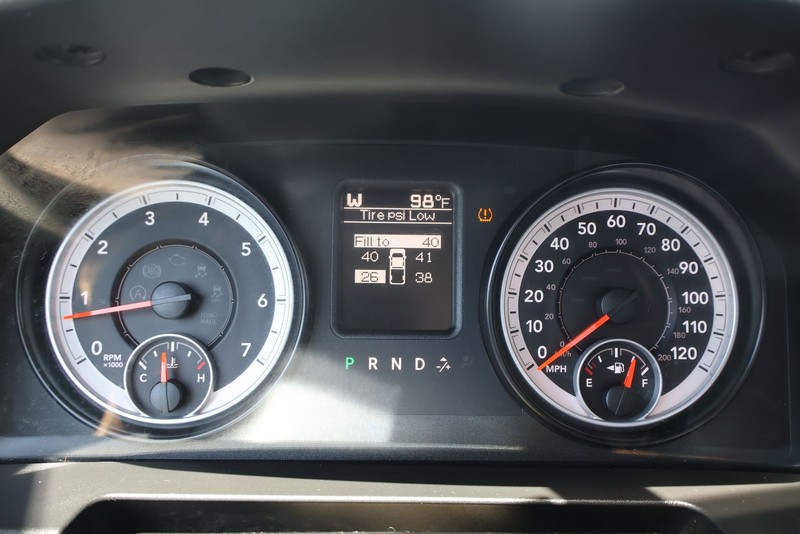 Ram 1500 Vehicle Full-screen Gallery Image 21