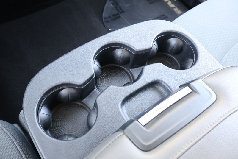 Ram 1500 Vehicle Full-screen Gallery Image 26