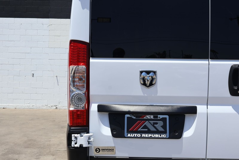 Ram ProMaster Window Van Vehicle Full-screen Gallery Image 09