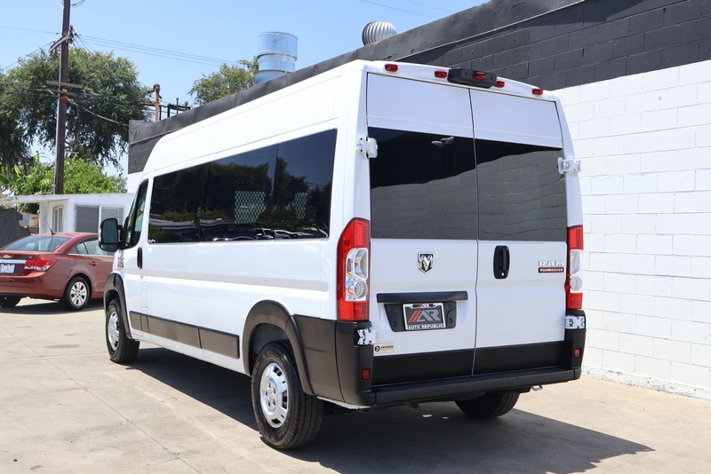 Ram ProMaster Window Van Vehicle Full-screen Gallery Image 10