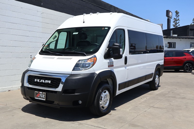 Ram ProMaster Window Van Vehicle Full-screen Gallery Image 12