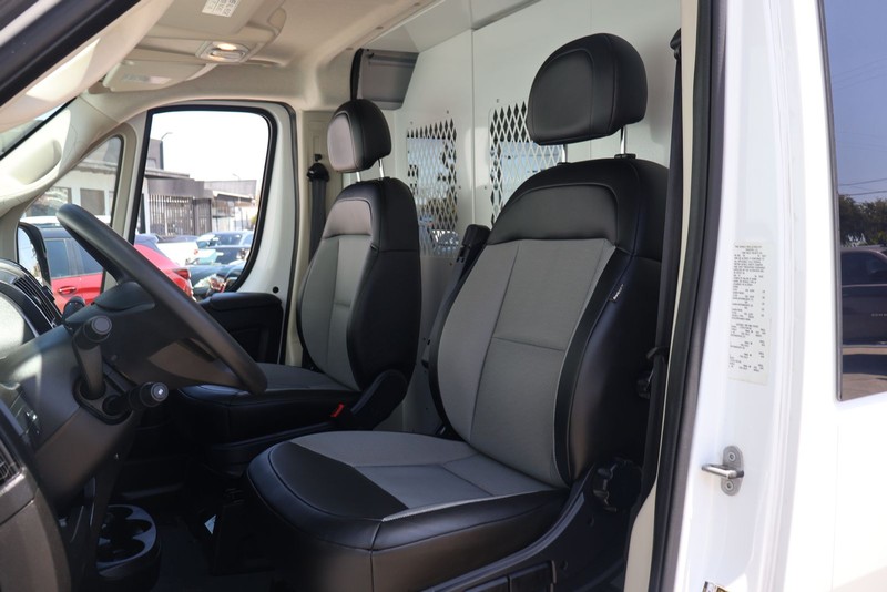 Ram ProMaster Window Van Vehicle Full-screen Gallery Image 17