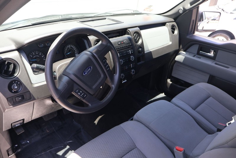 Ford F-150 Vehicle Full-screen Gallery Image 15