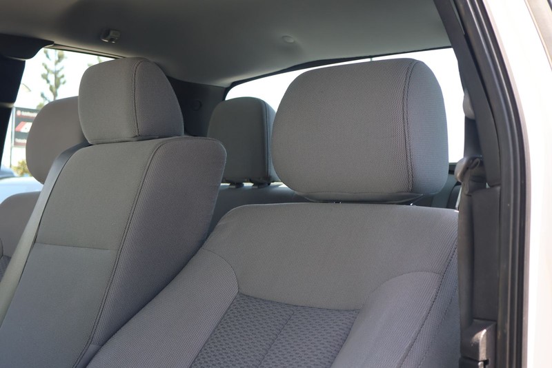 Ford F-150 Vehicle Full-screen Gallery Image 17
