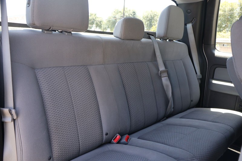 Ford F-150 Vehicle Full-screen Gallery Image 20