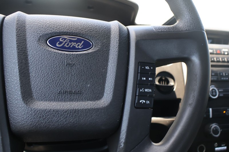 Ford F-150 Vehicle Full-screen Gallery Image 25
