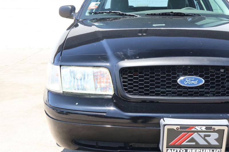 Ford Police Interceptor Vehicle Full-screen Gallery Image 03