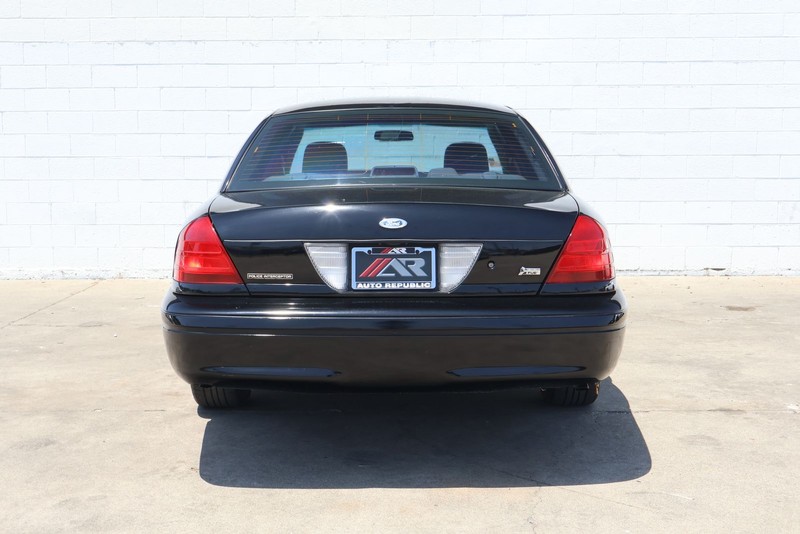 Ford Police Interceptor Vehicle Full-screen Gallery Image 06