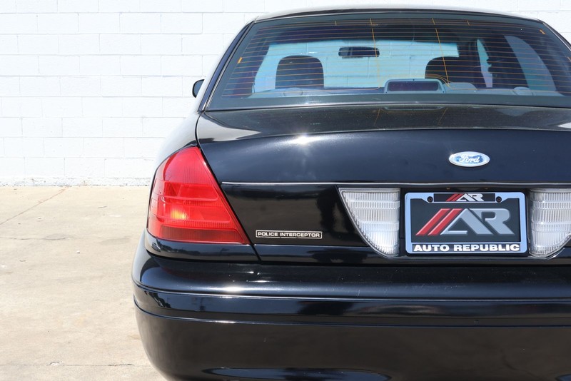 Ford Police Interceptor Vehicle Full-screen Gallery Image 07