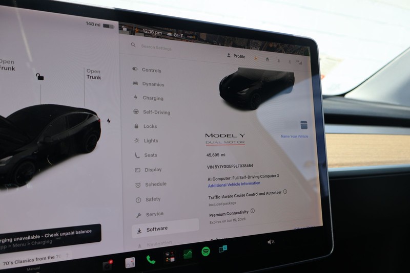 Tesla Model Y Vehicle Full-screen Gallery Image 26
