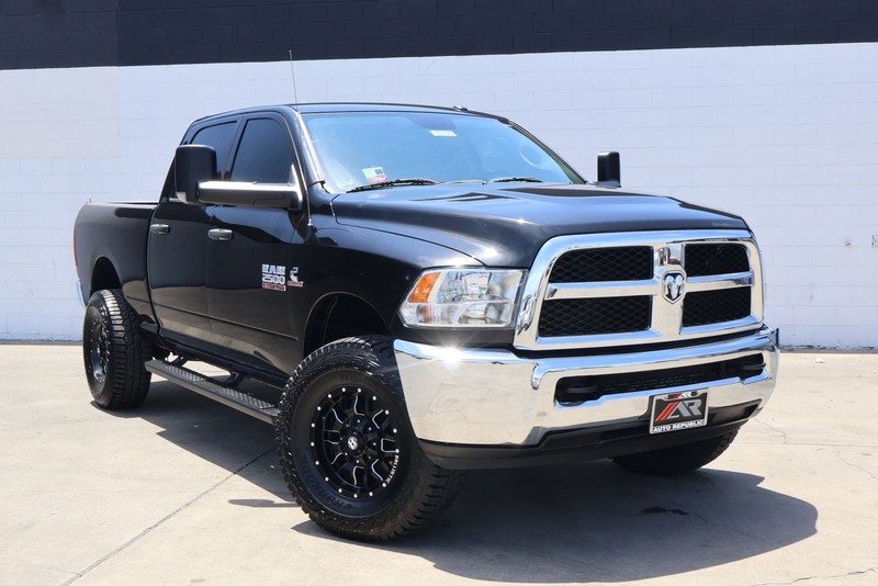 Ram 2500 Vehicle Full-screen Gallery Image 01