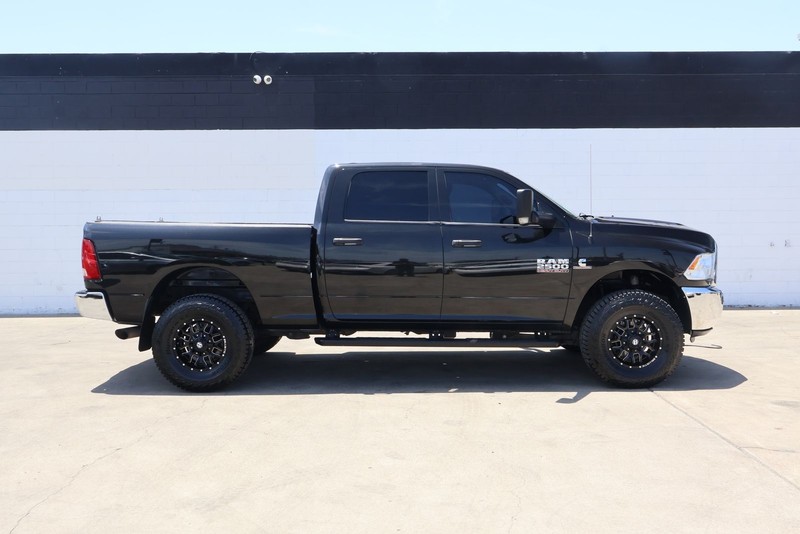 Ram 2500 Vehicle Full-screen Gallery Image 04