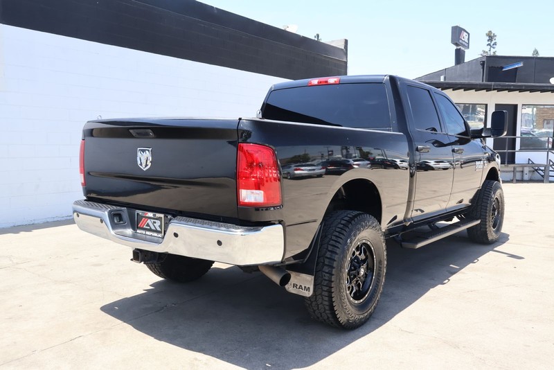 Ram 2500 Vehicle Full-screen Gallery Image 05