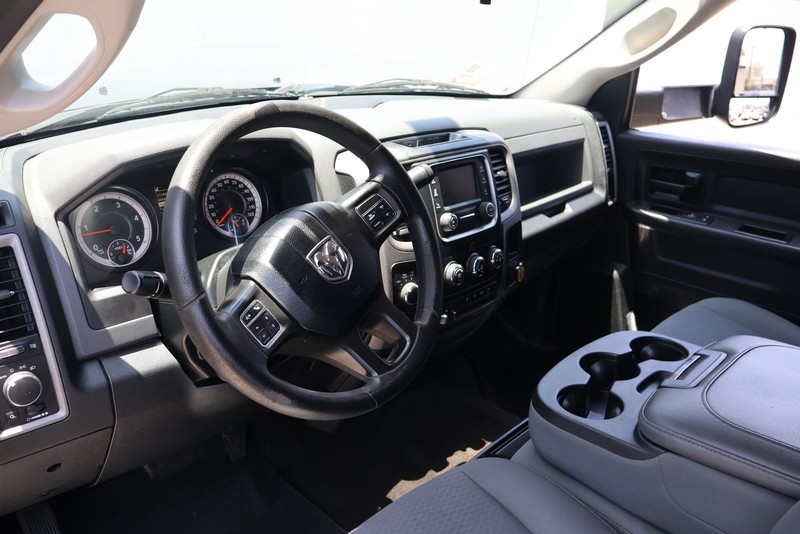 Ram 2500 Vehicle Full-screen Gallery Image 15