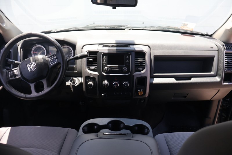Ram 2500 Vehicle Full-screen Gallery Image 21