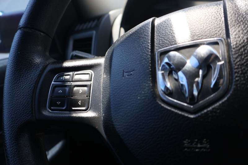 Ram 2500 Vehicle Full-screen Gallery Image 24