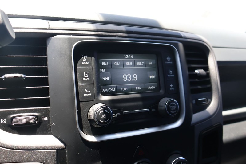 Ram 2500 Vehicle Full-screen Gallery Image 27