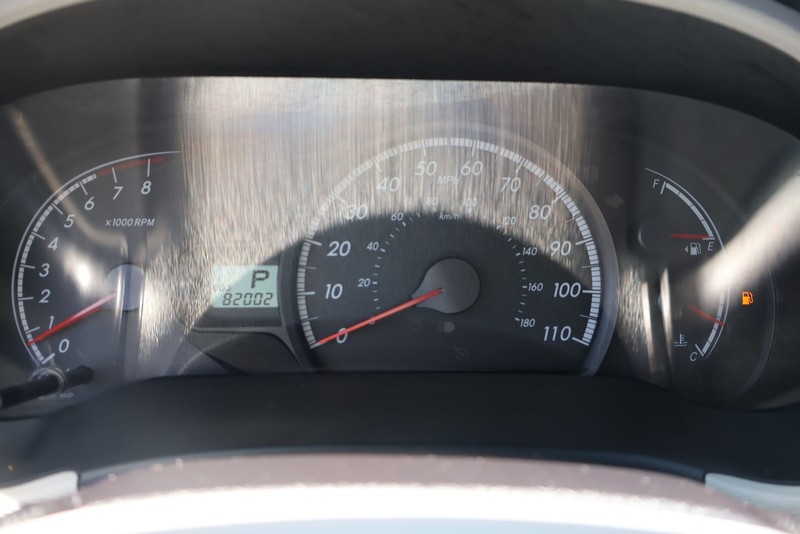 Toyota Sienna Vehicle Full-screen Gallery Image 23