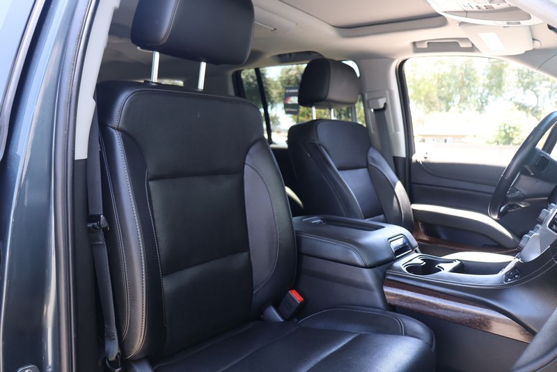 GMC Yukon XL Vehicle Full-screen Gallery Image 19