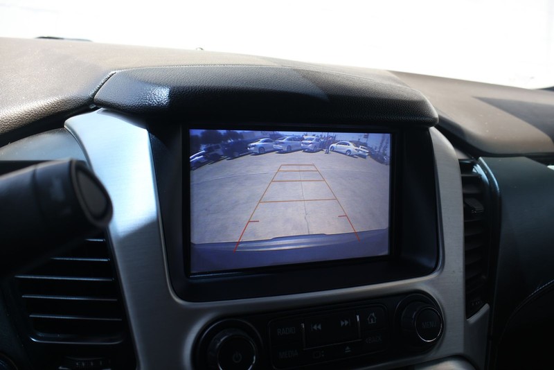 GMC Yukon XL Vehicle Full-screen Gallery Image 31