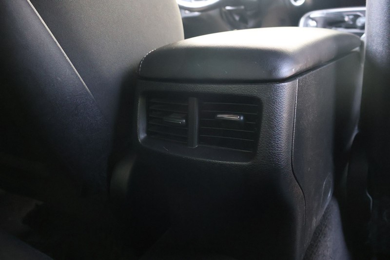 Dodge Challenger Vehicle Full-screen Gallery Image 21