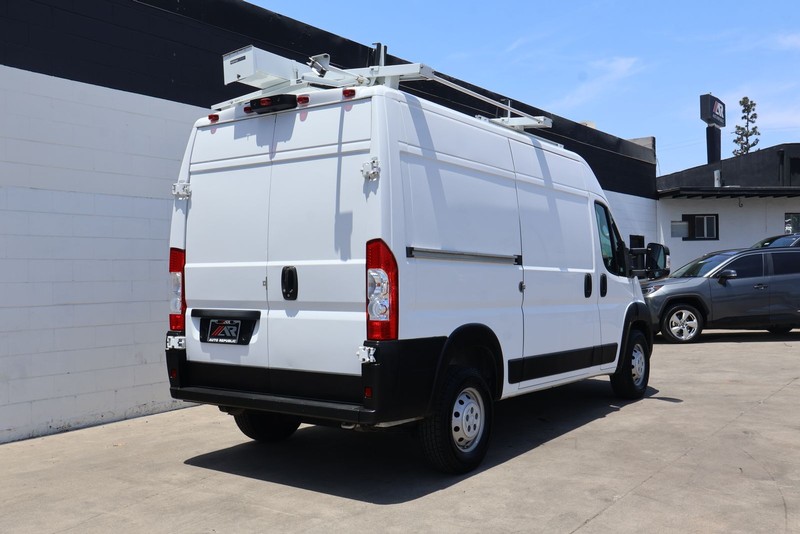 Ram ProMaster Cargo Van Vehicle Full-screen Gallery Image 10