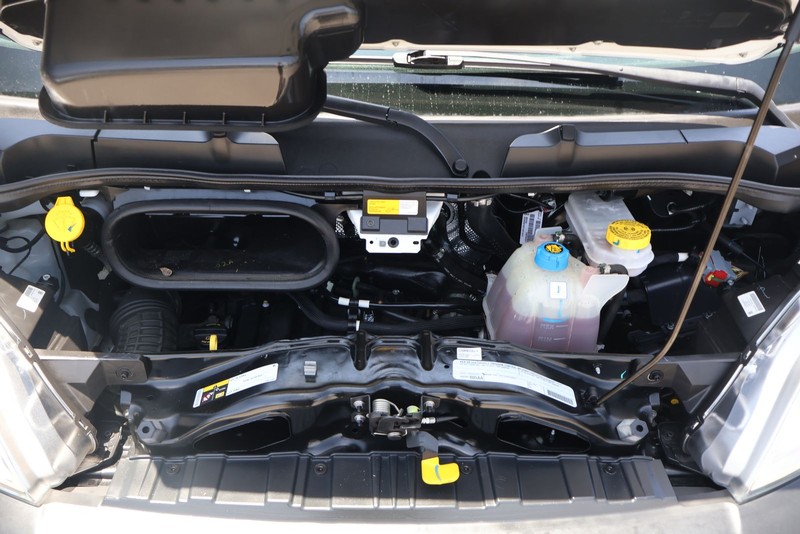Ram ProMaster Cargo Van Vehicle Full-screen Gallery Image 14