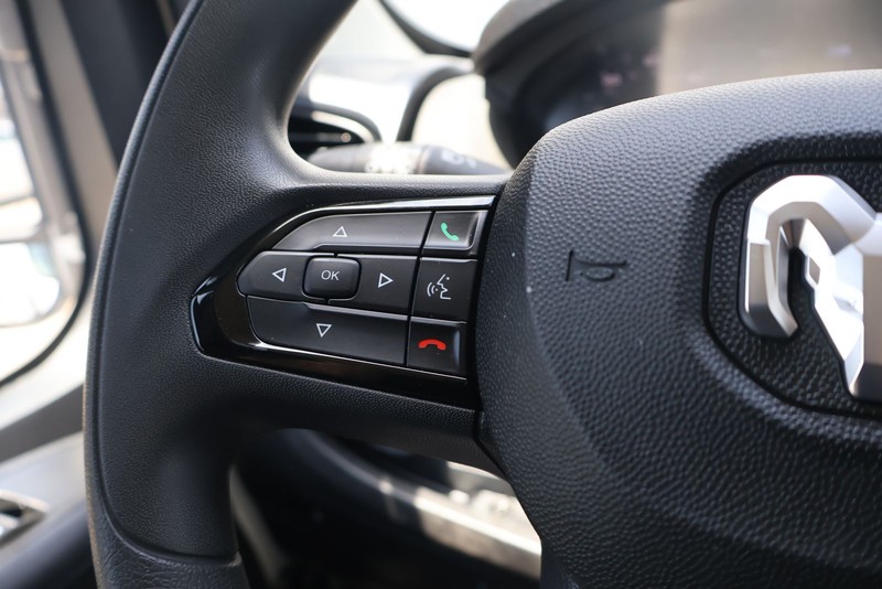 Ram ProMaster Cargo Van Vehicle Full-screen Gallery Image 25