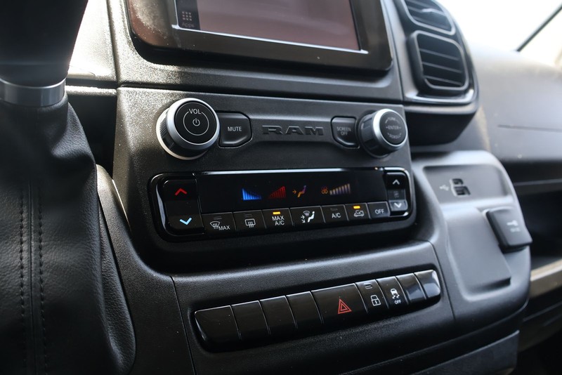 Ram ProMaster Cargo Van Vehicle Full-screen Gallery Image 28