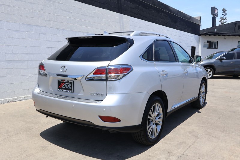 Lexus RX 350 Vehicle Full-screen Gallery Image 05