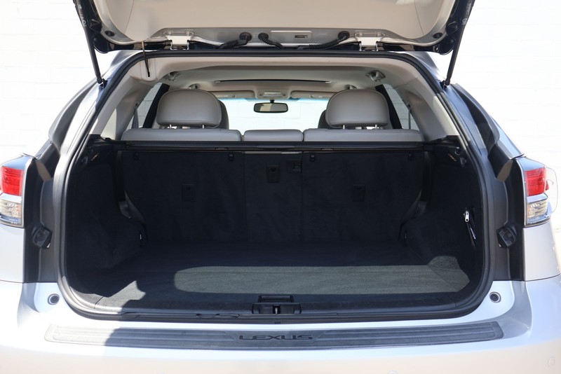 Lexus RX 350 Vehicle Full-screen Gallery Image 08