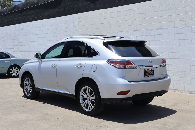 Lexus RX 350 Vehicle Full-screen Gallery Image 09