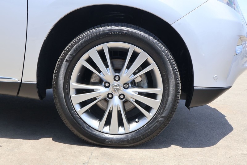 Lexus RX 350 Vehicle Full-screen Gallery Image 13