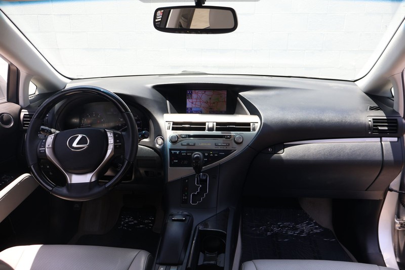 Lexus RX 350 Vehicle Full-screen Gallery Image 21