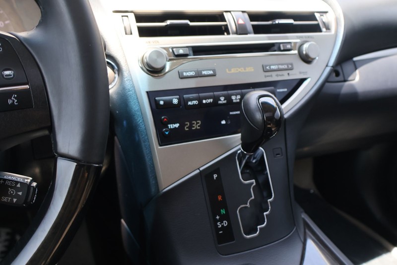 Lexus RX 350 Vehicle Full-screen Gallery Image 27