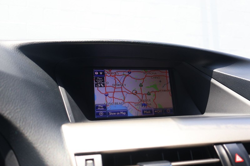 Lexus RX 350 Vehicle Full-screen Gallery Image 28