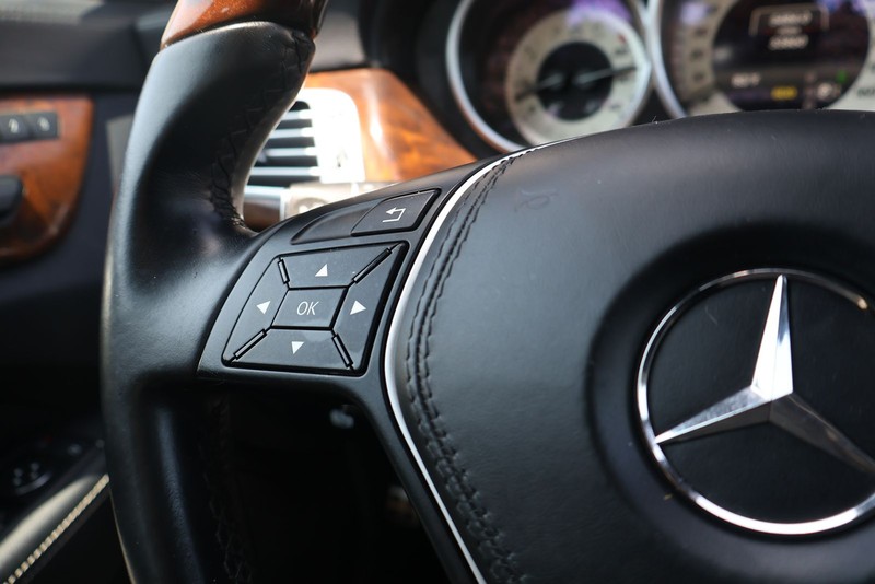Mercedes-Benz CLS 550 Vehicle Full-screen Gallery Image 26