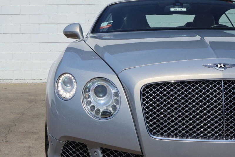 Bentley Continental GT Vehicle Full-screen Gallery Image 03