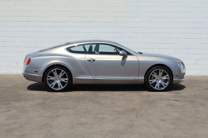 Bentley Continental GT Vehicle Full-screen Gallery Image 04