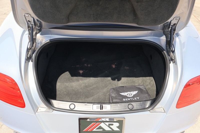 Bentley Continental GT Vehicle Full-screen Gallery Image 08