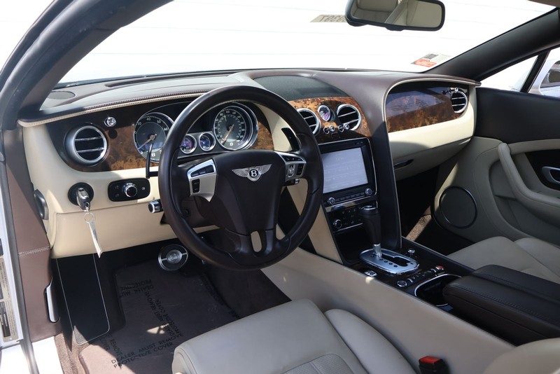 Bentley Continental GT Vehicle Full-screen Gallery Image 15