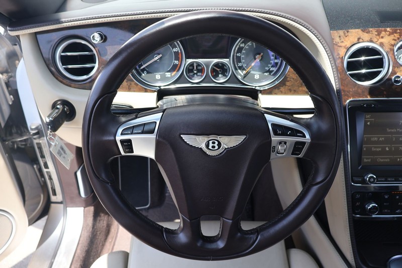 Bentley Continental GT Vehicle Full-screen Gallery Image 24