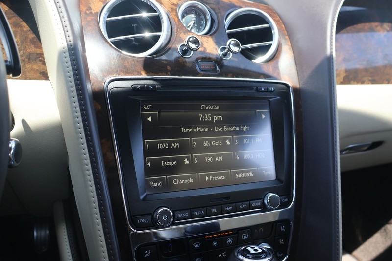 Bentley Continental GT Vehicle Full-screen Gallery Image 28