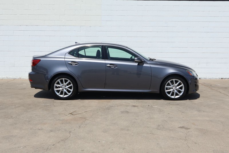 Lexus IS 250 Vehicle Full-screen Gallery Image 03