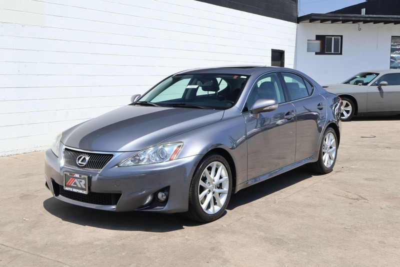 Lexus IS 250 Vehicle Full-screen Gallery Image 13