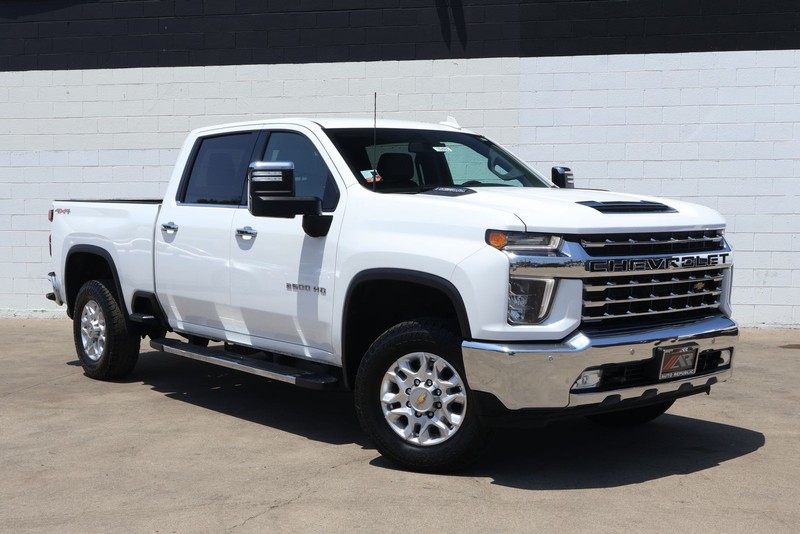 Chevrolet Silverado 2500HD Vehicle Full-screen Gallery Image 02