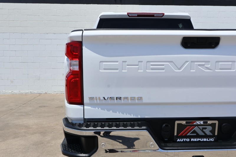 Chevrolet Silverado 2500HD Vehicle Full-screen Gallery Image 07