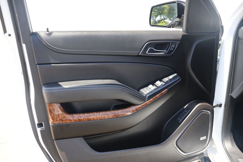 Chevrolet Tahoe Vehicle Full-screen Gallery Image 14
