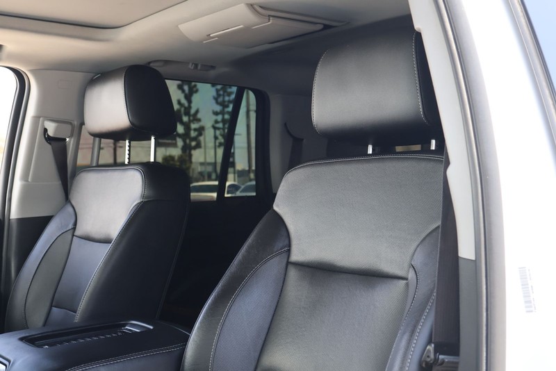 Chevrolet Tahoe Vehicle Full-screen Gallery Image 17